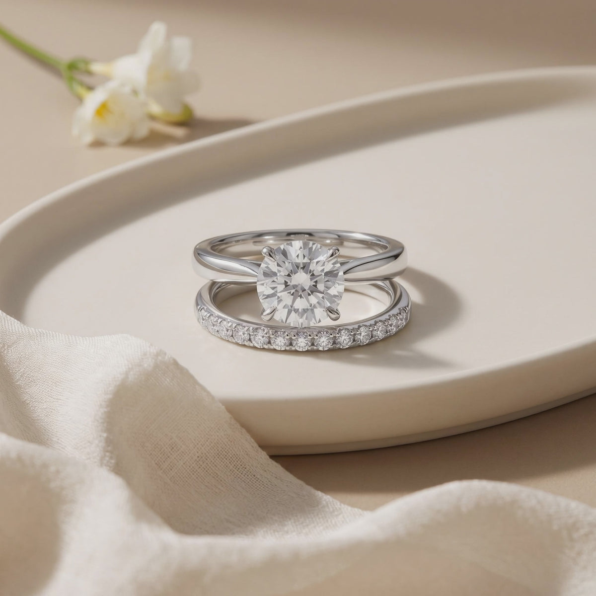 2CT Round Cut Moissanite Engagement Ring Set — Hero video (10 seconds)
