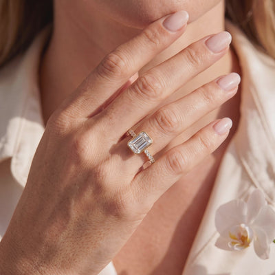 AI0009-EME-2CT-PAVE-BEZEL lifestyle video