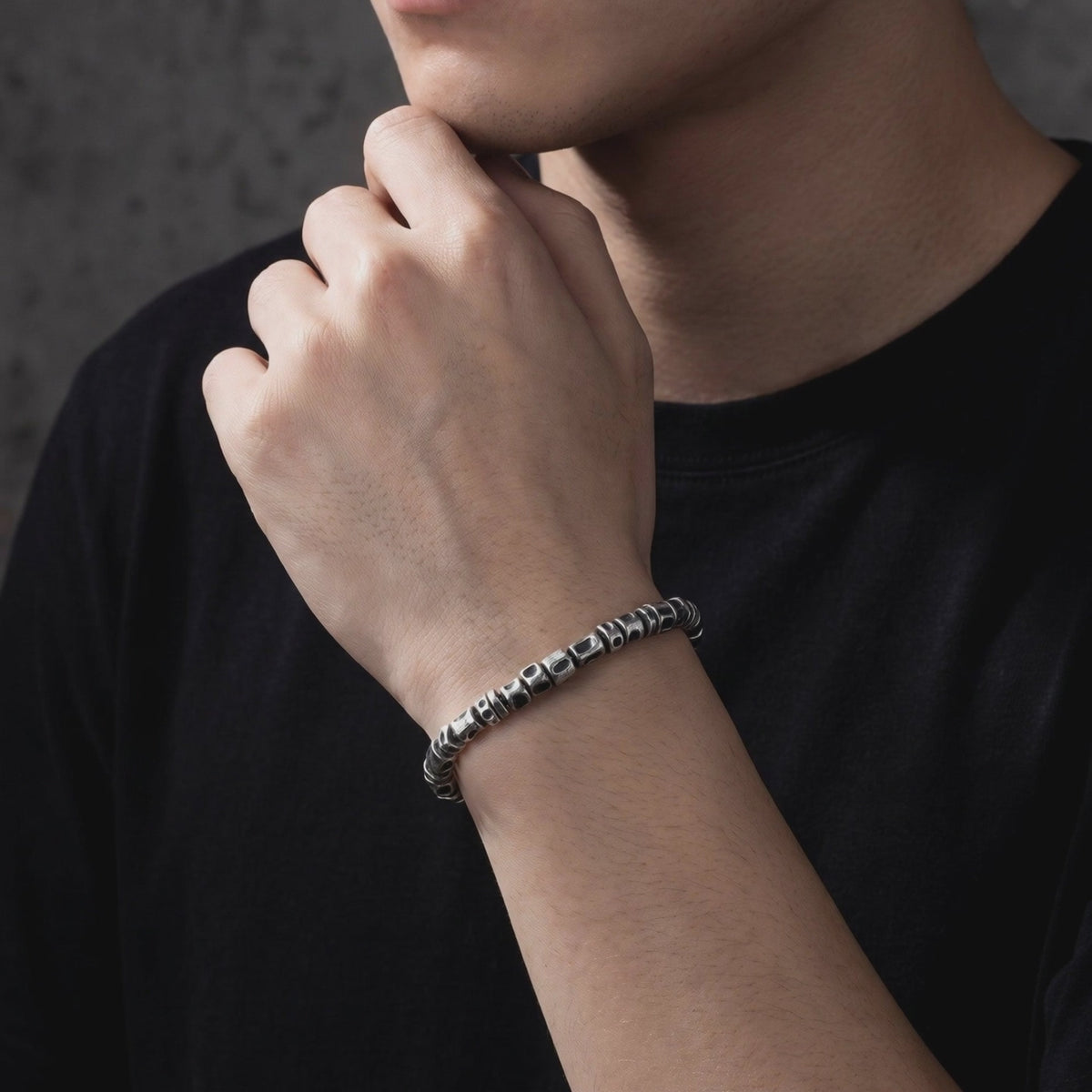 YLQ50053-bracelet lifestyle video