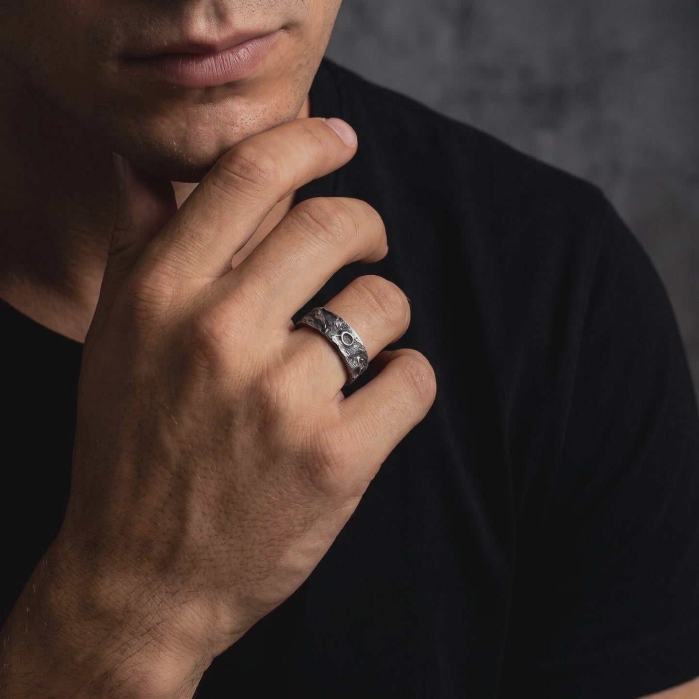 YLQ49998-rings lifestyle video