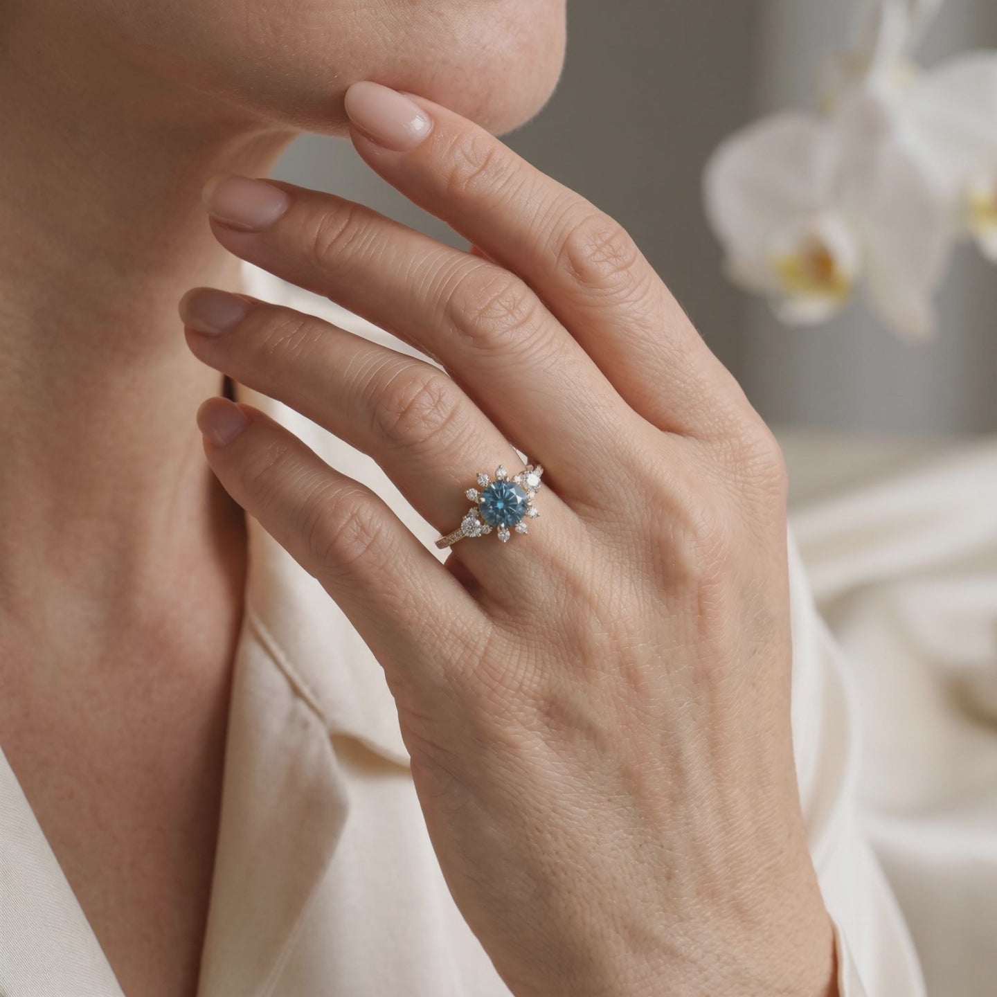 AI0010-ROU-0.5CT-PAVE-SOLIT lifestyle video