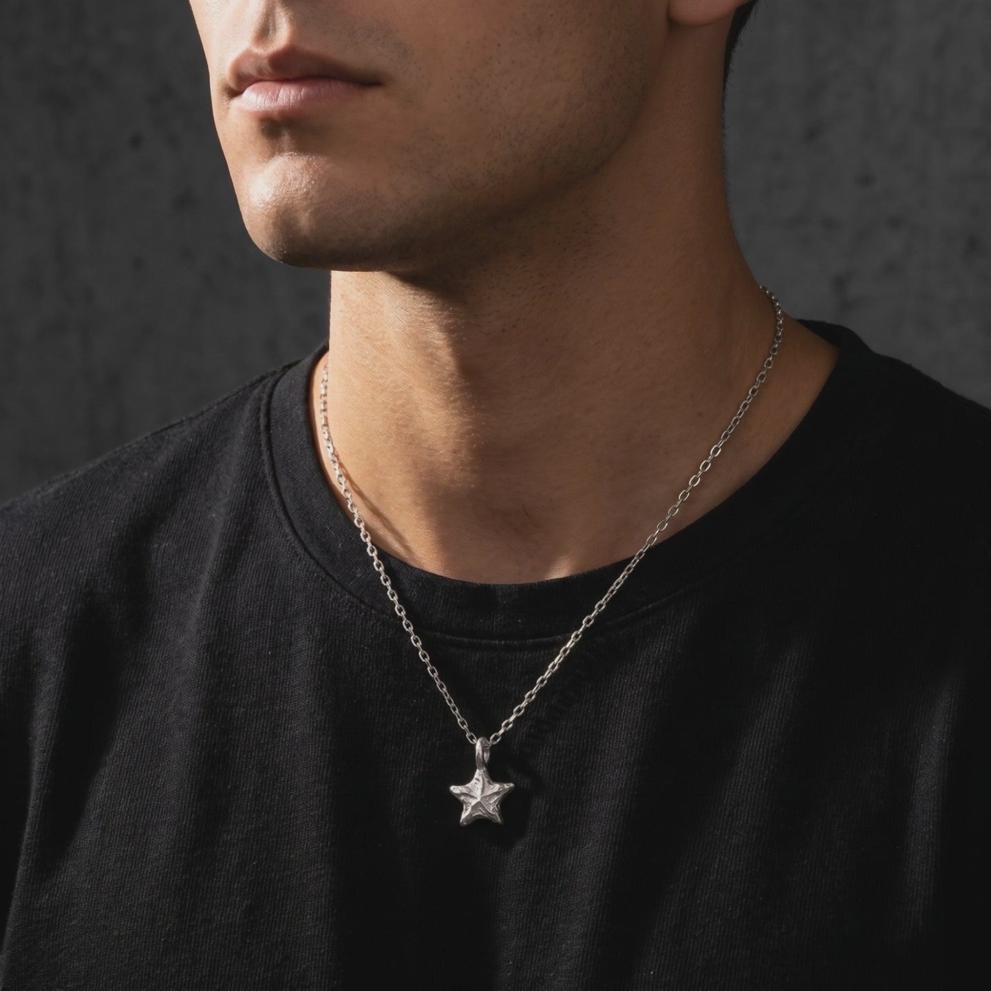 YLQ50096-Necklace lifestyle video