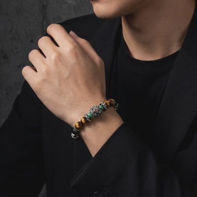 YLQ50066-bracelet lifestyle video