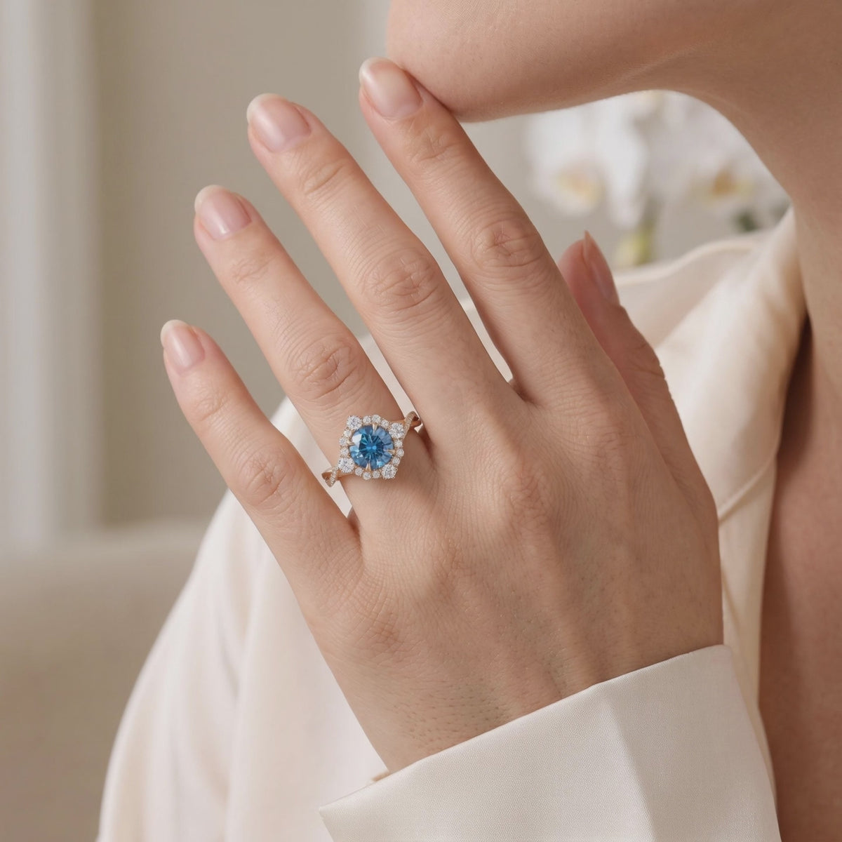 AI0010-ROU-1.5CT-TWIST-SOLIT lifestyle video