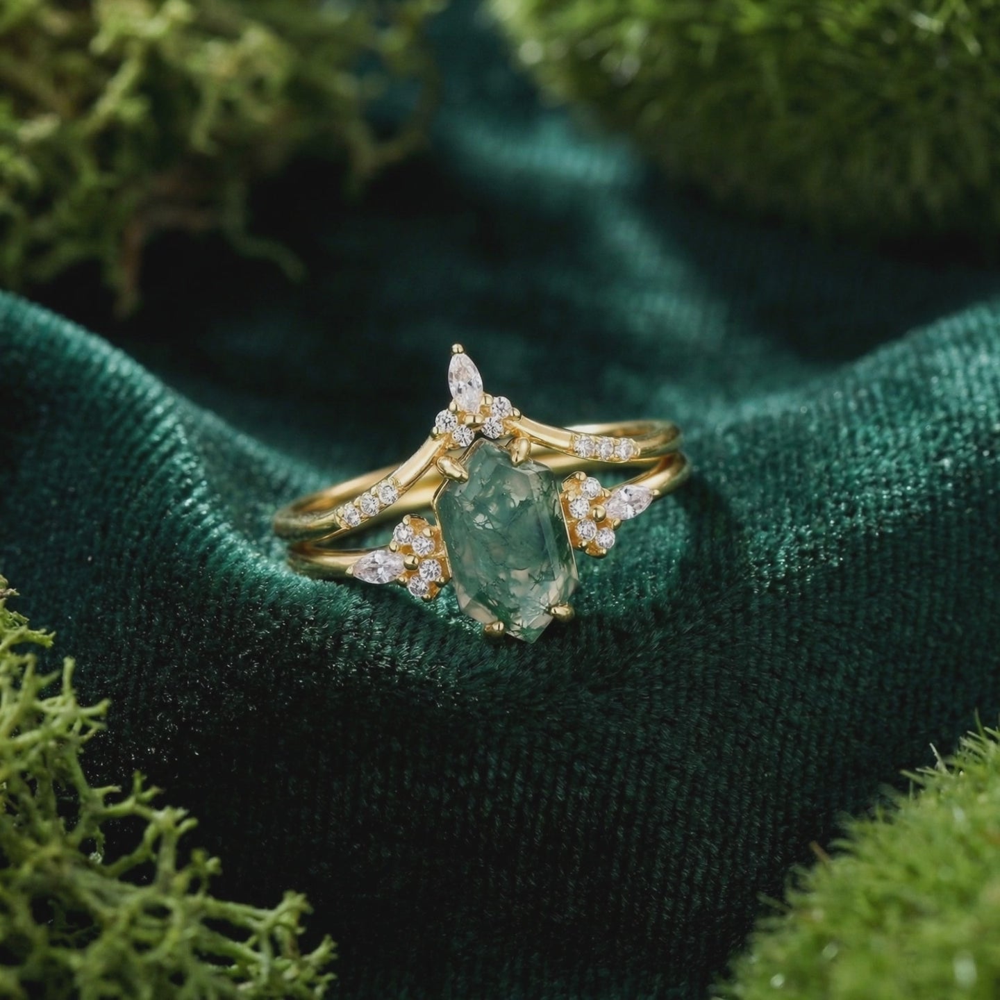Hexagonal moss agate solid gold ring set.
