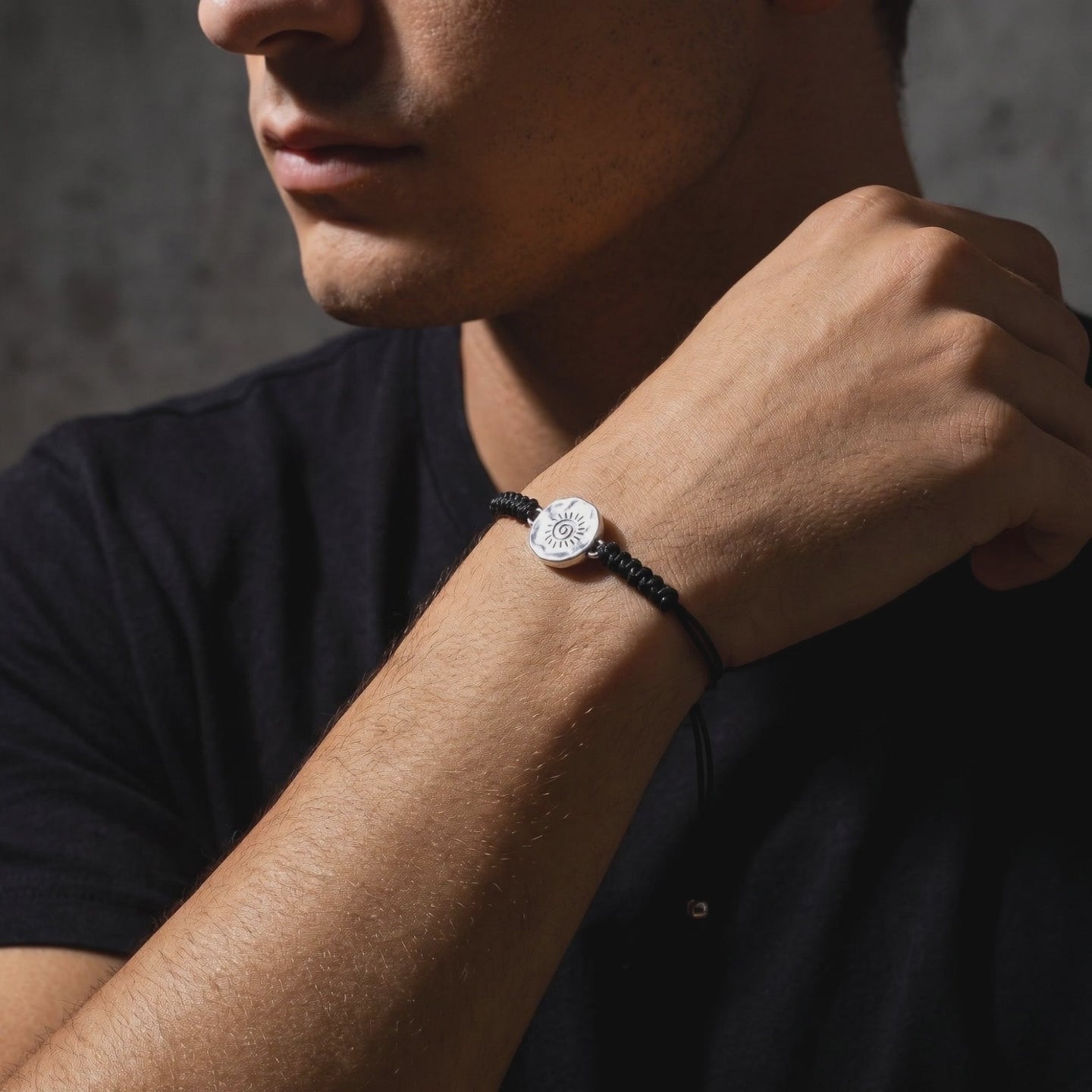 YLQ50227-bracelet lifestyle video