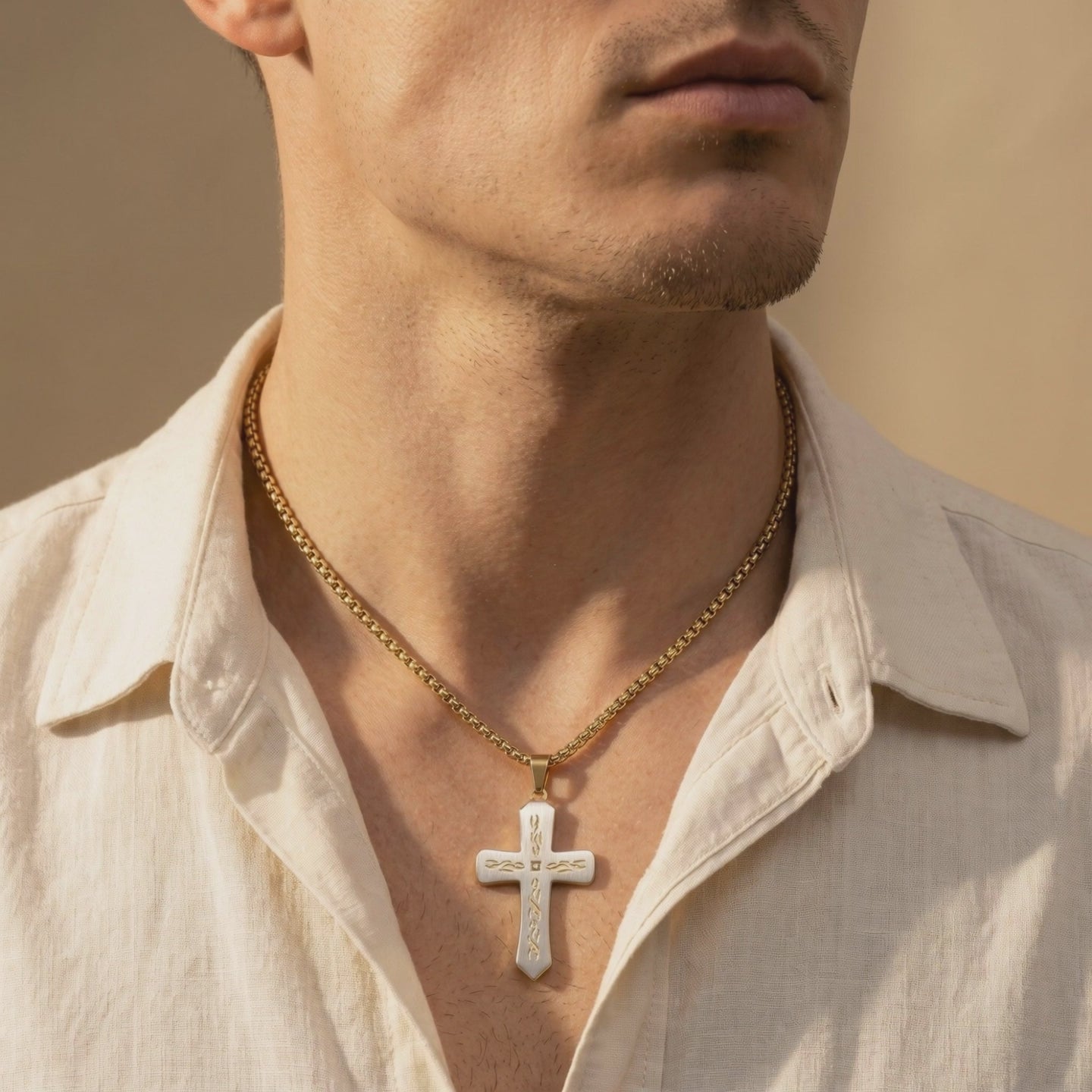 YLQ49675-cross necklace lifestyle video
