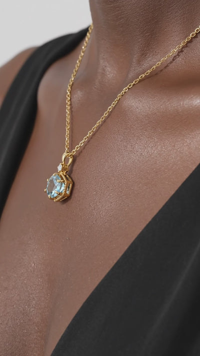 The Callia Hex simulated aquamarine solid gold necklace.