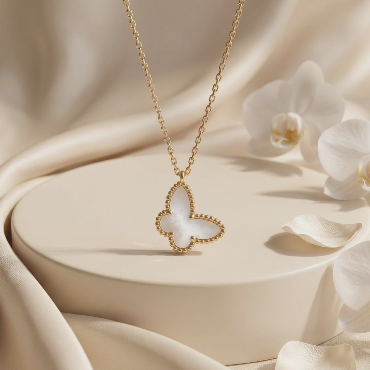 Farfalla Mother of Pearl butterfly pendant necklace in solid gold.