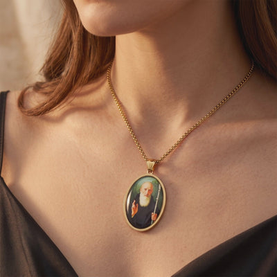 YLQ50591-Necklace lifestyle video