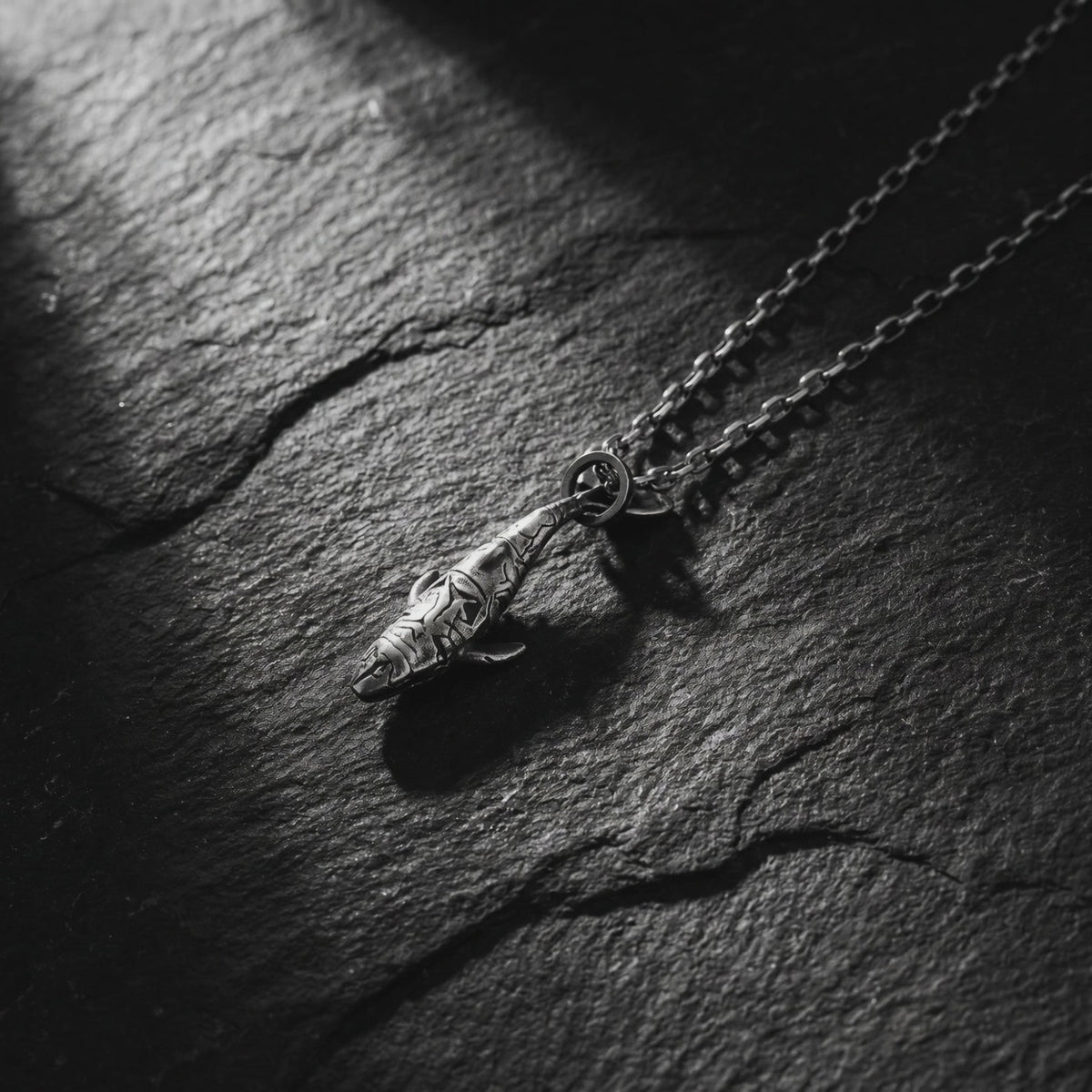 YLQ49934-Necklace rotation video