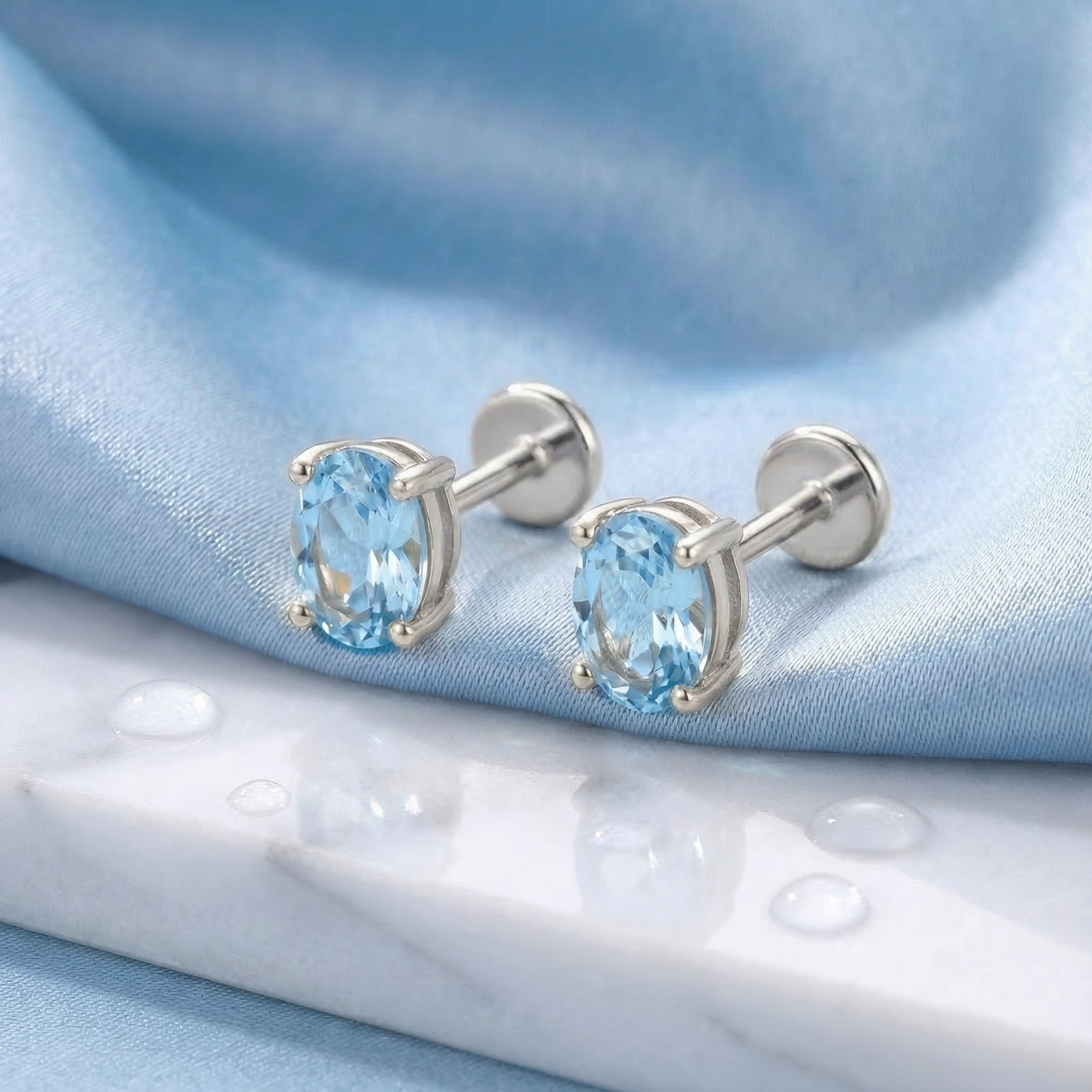 the-aurelian-oval-18k-gold-vermeil in silver finish