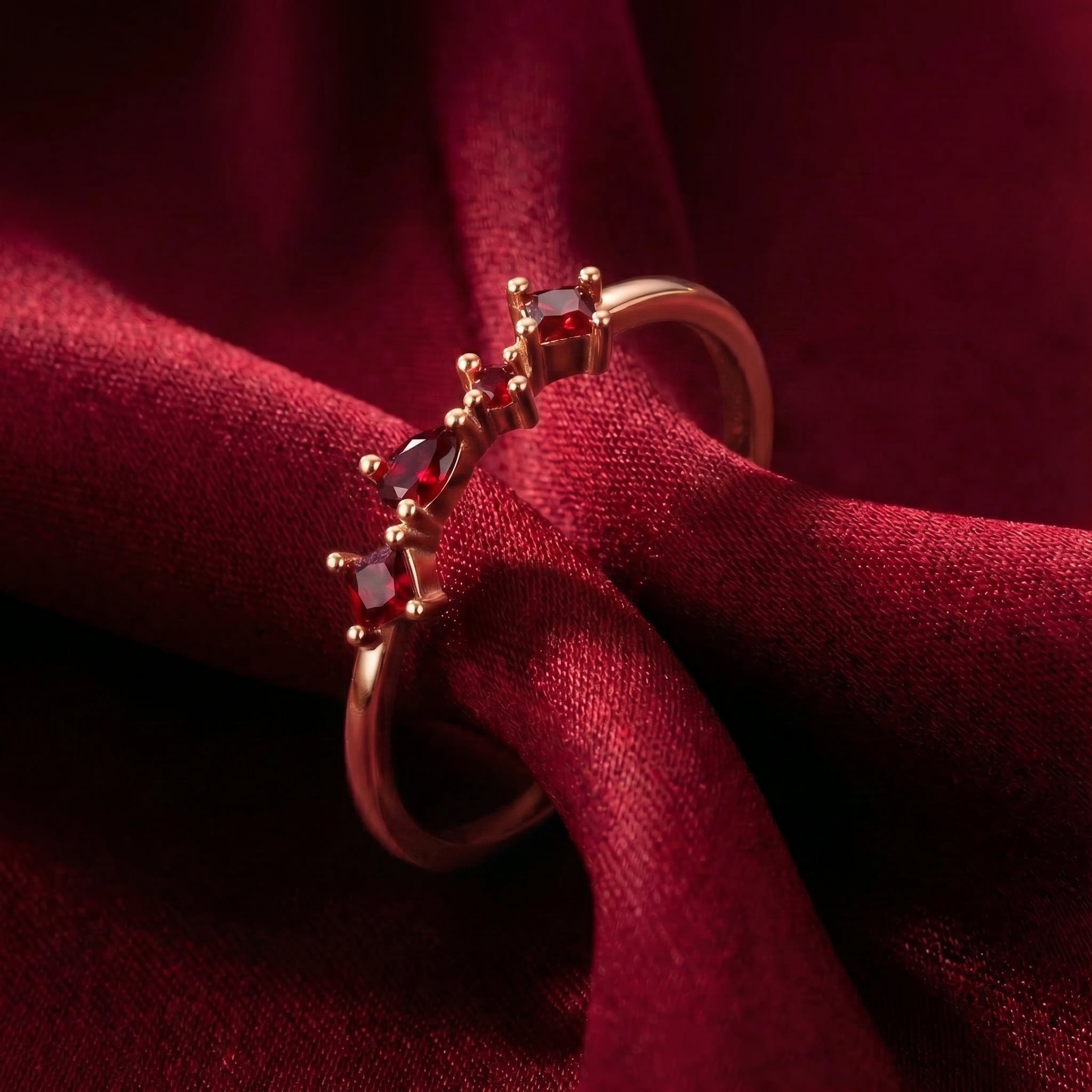 the-julianna-cluster-ring-18k-gold-vermeil in rose gold finish
