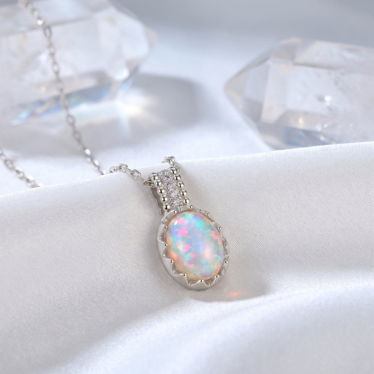 the-orianthi-necklace in silver finish