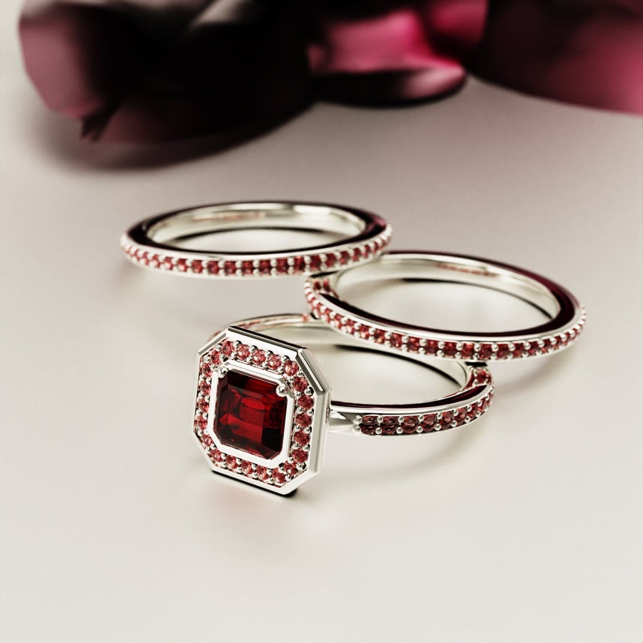Devoción: Juego de anillos con halo de granate de talla esmeralda - Plata de ley S925