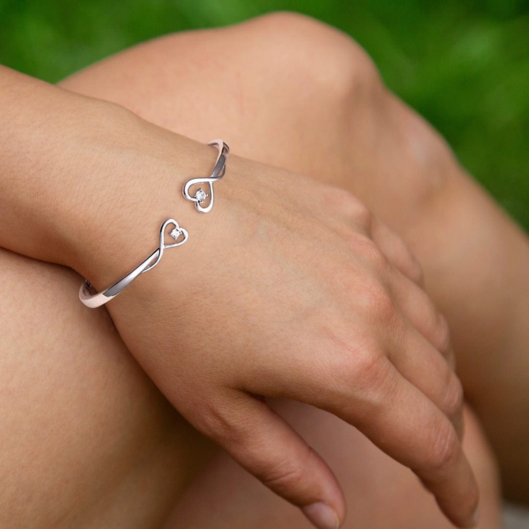 Sisters By Heart Jewelry Set