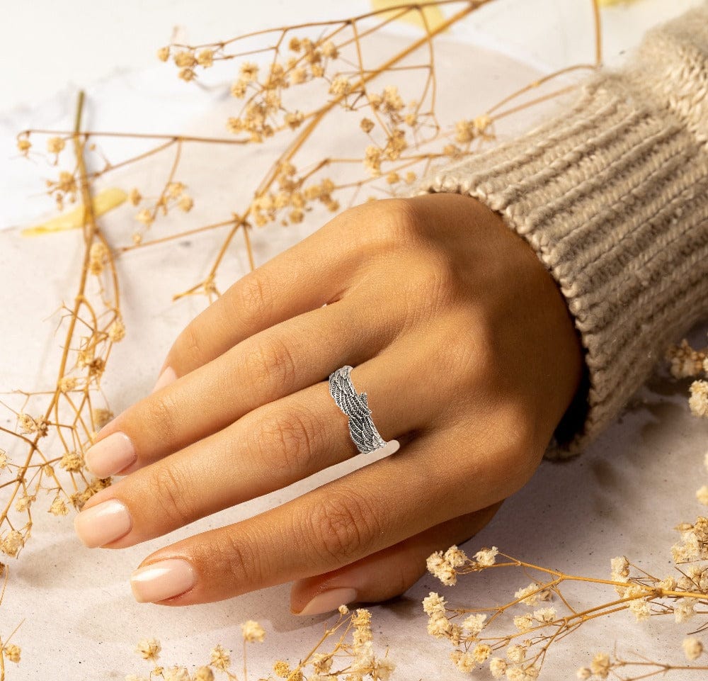 Un símbolo de amor y protección | Anillo con alas de ángel de la guarda